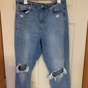 AE mom jean